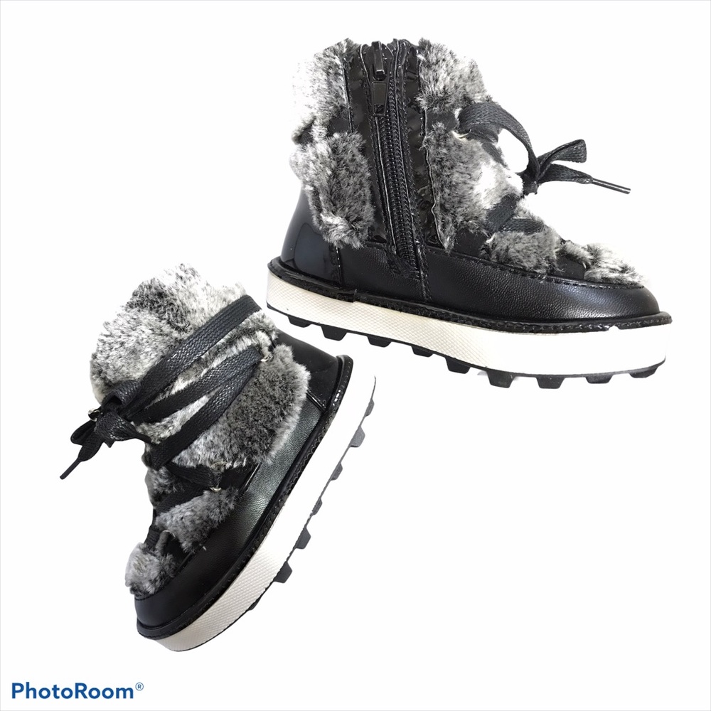 Stuart Weitzman - Picture 5 of 7